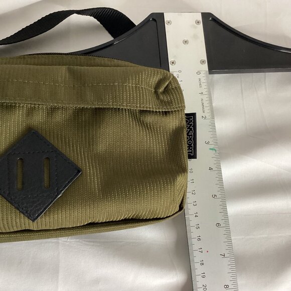 Jansport Jenson Fanny Pack – Retro Green Belt Bag, Unisex Utility Style” - Picture 3 of 4